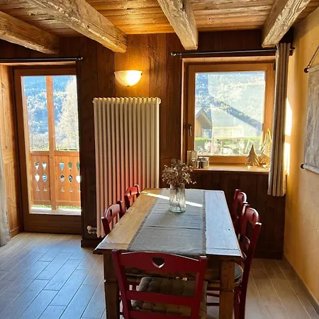 Apartment Tsi Nos Con Giardino E Balcone