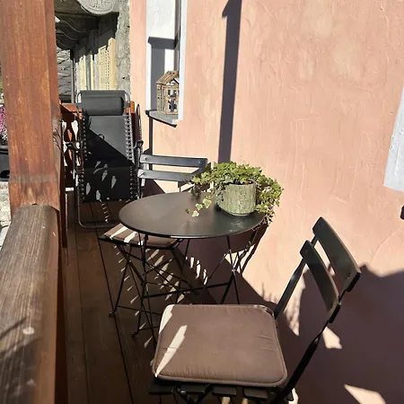 Apartman Tsi Nos Con Giardino E Balcone *