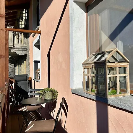 Tsi Nos Con Giardino E Balcone Apartman