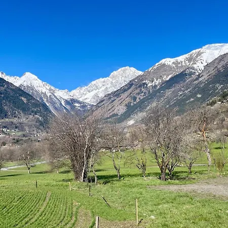 Apartment Tsi Nos Con Giardino E Balcone La Salle