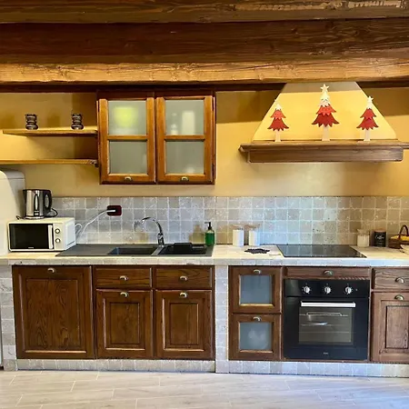 Tsi Nos Con Giardino E Balcone 라살