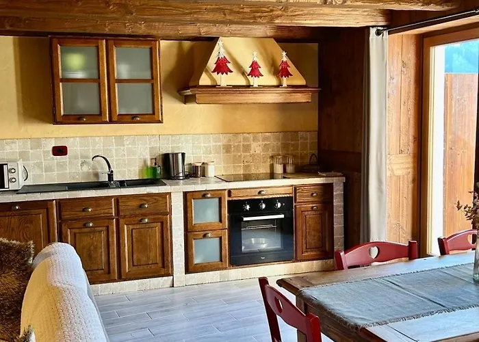 Tsi Nos Con Giardino E Balcone 라살