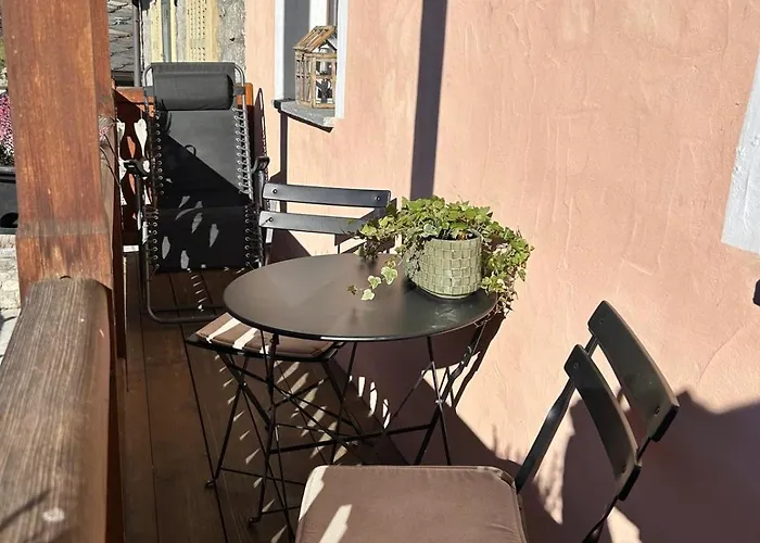 아파트 Tsi Nos Con Giardino E Balcone *