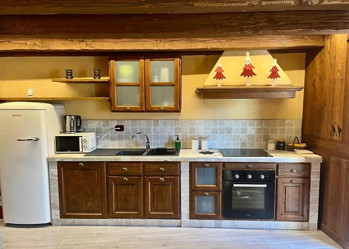 Tsi Nos Con Giardino E Balcone 라살